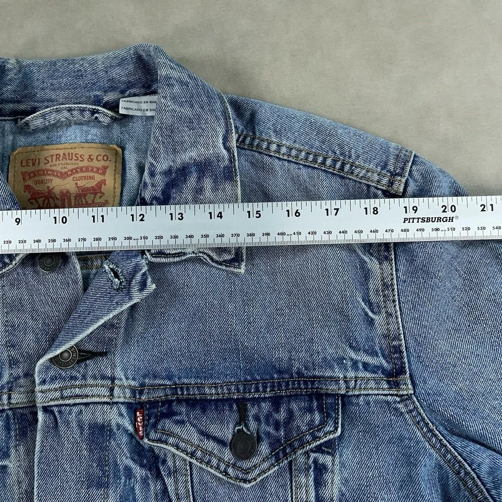 Levi's Jacket Mens Large Blue Trucker Denim Type 3 Distressed Faded Button 72334